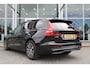 Volvo V60 B4 198PK Automaat Plus Dark | Schuif/kanteldak | Trekhaak | El. Stoelen | Draadloze telefoonlader | BLIS | Pilot Assist |