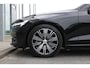 Volvo V60 B4 198PK Automaat Plus Dark | Schuif/kanteldak | Trekhaak | El. Stoelen | Draadloze telefoonlader | BLIS | Pilot Assist |