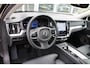 Volvo V60 B4 198PK Automaat Plus Dark | Schuif/kanteldak | Trekhaak | El. Stoelen | Draadloze telefoonlader | BLIS | Pilot Assist |