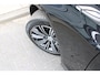 Volvo V60 B4 198PK Automaat Plus Dark | Schuif/kanteldak | Trekhaak | El. Stoelen | Draadloze telefoonlader | BLIS | Pilot Assist |