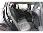 Volvo V60 B4 198PK Automaat Plus Dark | Schuif/kanteldak | Trekhaak | El. Stoelen | Draadloze telefoonlader | BLIS | Pilot Assist |