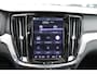 Volvo V60 B4 198PK Automaat Plus Dark | Schuif/kanteldak | Trekhaak | El. Stoelen | Draadloze telefoonlader | BLIS | Pilot Assist |