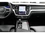 Volvo V60 B4 198PK Automaat Plus Dark | Schuif/kanteldak | Trekhaak | El. Stoelen | Draadloze telefoonlader | BLIS | Pilot Assist |