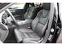 Volvo V60 B4 198PK Automaat Plus Dark | Schuif/kanteldak | Trekhaak | El. Stoelen | Draadloze telefoonlader | BLIS | Pilot Assist |
