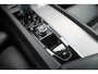 Volvo V60 B4 198PK Automaat Plus Dark | Schuif/kanteldak | Trekhaak | El. Stoelen | Draadloze telefoonlader | BLIS | Pilot Assist |