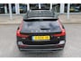 Volvo V60 B4 198PK Automaat Plus Dark | Schuif/kanteldak | Trekhaak | El. Stoelen | Draadloze telefoonlader | BLIS | Pilot Assist |