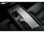 Volvo V60 B4 198PK Automaat Plus Dark | Schuif/kanteldak | Trekhaak | El. Stoelen | Draadloze telefoonlader | BLIS | Pilot Assist |