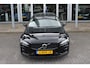 Volvo V60 B4 198PK Automaat Plus Dark | Schuif/kanteldak | Trekhaak | El. Stoelen | Draadloze telefoonlader | BLIS | Pilot Assist |