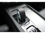 Volvo V60 B4 198PK Automaat Plus Dark | Schuif/kanteldak | Trekhaak | El. Stoelen | Draadloze telefoonlader | BLIS | Pilot Assist |