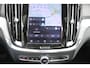 Volvo V60 B4 198PK Automaat Plus Dark | Schuif/kanteldak | Trekhaak | El. Stoelen | Draadloze telefoonlader | BLIS | Pilot Assist |