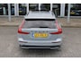 Volvo V60 T8 455PK Automaat Plug-in hybrid AWD Ultra Dark | Head-up | Schuif/kanteldak | Trekhaak | Pilot Assist | BLIS | H&K Audio |