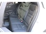 Volvo V60 T8 455PK Automaat Plug-in hybrid AWD Ultra Dark | Head-up | Schuif/kanteldak | Trekhaak | Pilot Assist | BLIS | H&K Audio |