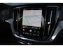 Volvo V60 T8 455PK Automaat Plug-in hybrid AWD Ultra Dark | Head-up | Schuif/kanteldak | Trekhaak | Pilot Assist | BLIS | H&K Audio |