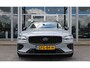 Volvo V60 T8 455PK Automaat Plug-in hybrid AWD Ultra Dark | Head-up | Schuif/kanteldak | Trekhaak | Pilot Assist | BLIS | H&K Audio |