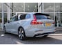 Volvo V60 T8 455PK Automaat Plug-in hybrid AWD Ultra Dark | Head-up | Schuif/kanteldak | Trekhaak | Pilot Assist | BLIS | H&K Audio |