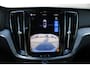 Volvo V60 T8 455PK Automaat Plug-in hybrid AWD Ultra Dark | Head-up | Schuif/kanteldak | Trekhaak | Pilot Assist | BLIS | H&K Audio |