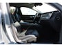Volvo V60 T8 455PK Automaat Plug-in hybrid AWD Ultra Dark | Head-up | Schuif/kanteldak | Trekhaak | Pilot Assist | BLIS | H&K Audio |
