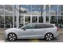 Volvo V60 T8 455PK Automaat Plug-in hybrid AWD Ultra Dark | Head-up | Schuif/kanteldak | Trekhaak | Pilot Assist | BLIS | H&K Audio |