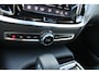 Volvo V60 T8 455PK Automaat Plug-in hybrid AWD Ultra Dark | Head-up | Schuif/kanteldak | Trekhaak | Pilot Assist | BLIS | H&K Audio |