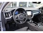 Volvo V60 T8 455PK Automaat Plug-in hybrid AWD Ultra Dark | Head-up | Schuif/kanteldak | Trekhaak | Pilot Assist | BLIS | H&K Audio |