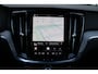 Volvo V60 T8 455PK Automaat Plug-in hybrid AWD Ultra Dark | Head-up | Schuif/kanteldak | Trekhaak | Pilot Assist | BLIS | H&K Audio |