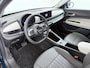 Fiat 600 600e La Prima | 10,25" touchscreen radio met Bluetooth, DAB & USB | Automatische airconditioning | Extra getint glas achter