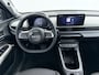 Fiat 600 600e La Prima | 10,25" touchscreen radio met Bluetooth, DAB & USB | Automatische airconditioning | Extra getint glas achter