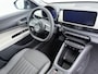 Fiat 600 600e La Prima | 10,25" touchscreen radio met Bluetooth, DAB & USB | Automatische airconditioning | Extra getint glas achter