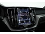 Volvo XC60 2.0 T6 Plug-in hybrid AWD Ultimate Black Edition | Rijklaar!! | Pano | Adapt. Cruise | Memory | Stoel- Stuurverw. | 360cam | Keyless