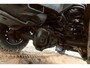 Land Rover Defender 2.5 TD5 110 180 PK Beachrunner Olijfgroen Dutch Defenders Gerestaureerd Leder LED Huif