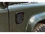 Land Rover Defender 2.5 TD5 110 180 PK Beachrunner Olijfgroen Dutch Defenders Gerestaureerd Leder LED Huif