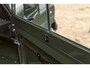 Land Rover Defender 2.5 TD5 110 180 PK Beachrunner Olijfgroen Dutch Defenders Gerestaureerd Leder LED Huif