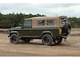 Land Rover Defender 2.5 TD5 110 180 PK Beachrunner Olijfgroen Dutch Defenders Gerestaureerd Leder LED Huif