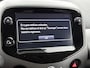 Toyota Aygo 1.0 VVT-i x-joy Automaat | NIEUW GELEVERD & ONDERHOUDEN | Climate Control | Apple Carplay / Android Auto | SL 19