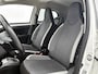 Toyota Aygo 1.0 VVT-i x-joy Automaat | NIEUW GELEVERD & ONDERHOUDEN | Climate Control | Apple Carplay / Android Auto | SL 19