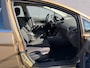 Ford Fiesta 100PK 5Drs Navi Ecc Bluetooth Cruise Control Voorruitverwarming Pdc Titanium USB Lmv 15" Isofix All-Season Banden Origineel Nederlandse Auto 2e Eigenaar