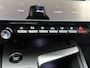 Peugeot 408 Allure Hybrid 145pk Automaat | DEMO | Connected Navigation Pack | 360 Vision & Drive Assist Pack | Comfort Pack | 19" lichtmetalen velgen |