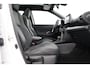 Toyota Yaris Cross 1.5 Hybrid Adventure | Panoramadak | Trekhaak | Treeplanken | Dodehoek detectie | JBL | Head-up display | Apple Carplay / Android Auto | Parkeersensoren voor/achter | Stoelverwarming | 18 inch