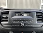 Toyota ProAce Worker 2.0 D-4D Long Airco Cruise controle Trekhaak 2500kg trekgewicht 2-Persoons Telefoonverbinding Bpm vrij voor particulier gebruik!!