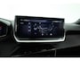 Peugeot 2008 1.2 PureTech 130 Allure | Dig. Cockpit | Trekhaak | Camera | Apple CarPlay & Android Auto | Cruise Control | Navi | 17'' R