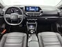 Citroën E-C4 136pk Shine 50 kWh Automaat | Accu 94% | Trekhaak | Schuif-/Kanteldak | Navigatie | Climate Control | Adaptieve Cruise Control | 18"LMV | Full-LED | Dodehoekdetectie | Apple Carplay/Android Auto |
