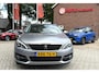 Peugeot 308 SW 110 Pk Benzine *** Unieke Kilometerstand *** * Navigatie * Climate & Cruise Control * Achteruitrij Camera * Parkeersensoren * L.M. Velgen * Vingerhoets; Vierde Generatie Eersteklas Service. Al meer dan 100 jaar een begrip in de Brabantse Kempen