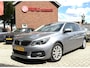 Peugeot 308 SW 110 Pk Benzine *** Unieke Kilometerstand *** * Navigatie * Climate & Cruise Control * Achteruitrij Camera * Parkeersensoren * L.M. Velgen * Vingerhoets; Vierde Generatie Eersteklas Service. Al meer dan 100 jaar een begrip in de Brabantse Kempen