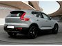 Volvo EX40 Extended Range Plus Black Edition | 20 inch LM | Harman/Kardon | PDC V+A en Camera | Elektrische stoelbediening met geheugen | Stoel + Stuur verwarming | Warmtepomp |