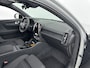 Volvo EX40 Extended Range Plus Black Edition | 20 inch LM | Harman/Kardon | PDC V+A en Camera | Elektrische stoelbediening met geheugen | Stoel + Stuur verwarming | Warmtepomp |