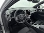 Volvo EX40 Extended Range Plus Black Edition | 20 inch LM | Harman/Kardon | PDC V+A en Camera | Elektrische stoelbediening met geheugen | Stoel + Stuur verwarming | Warmtepomp |