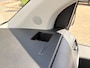 Opel Vivaro-e Electric L2 75 kWh 136pk | ACTIE | 8 jaar garantie | Houten afwerking laadruimte | Multimedia | Apple Carplay | Android Auto | Achteruitrijcamera | Parkeersensoren voor en achter | Dode hoek detectie | Digitale cockpit | Stuurwielbediening | Mistlampen | Licht- en regensensor | Automatic light | Tussenwand comfort met raam | Bestuurdersstoel comfort | Bank voorpassagiers | Reservewiel | van €47.420 voor €29.995 ex. BTW rijklaar