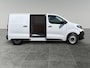 Opel Vivaro-e Electric L2 75 kWh 136pk | ACTIE | 8 jaar garantie | Houten afwerking laadruimte | Multimedia | Apple Carplay | Android Auto | Achteruitrijcamera | Parkeersensoren voor en achter | Dode hoek detectie | Digitale cockpit | Stuurwielbediening | Mistlampen | Licht- en regensensor | Automatic light | Tussenwand comfort met raam | Bestuurdersstoel comfort | Bank voorpassagiers | Reservewiel | van €47.420 voor €29.995 ex. BTW rijklaar