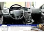 Volvo V40 T3 Kinetic, Navi, PDC