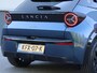 Lancia Ypsilon Edizione Limitata Blu 51 kWh | Navigatie | Elektrisch verstelbare stoel | Camera voor en achter | Apple Carplay/Android Auto | Verwarmde stoelen | Keyless entry